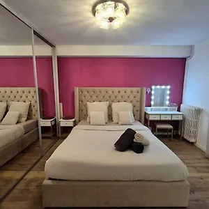  Appartement Champs-elysees - Arc De Triomphe - 2 Pieces - 4p